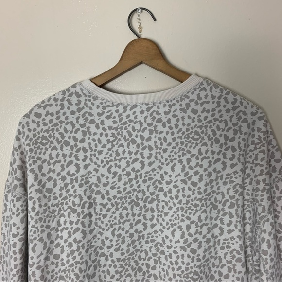 [Z Supply] Light Gray Cheetah Animal Print Pullover Crewneck Cozy Sweatshirt - Picture 8 of 9